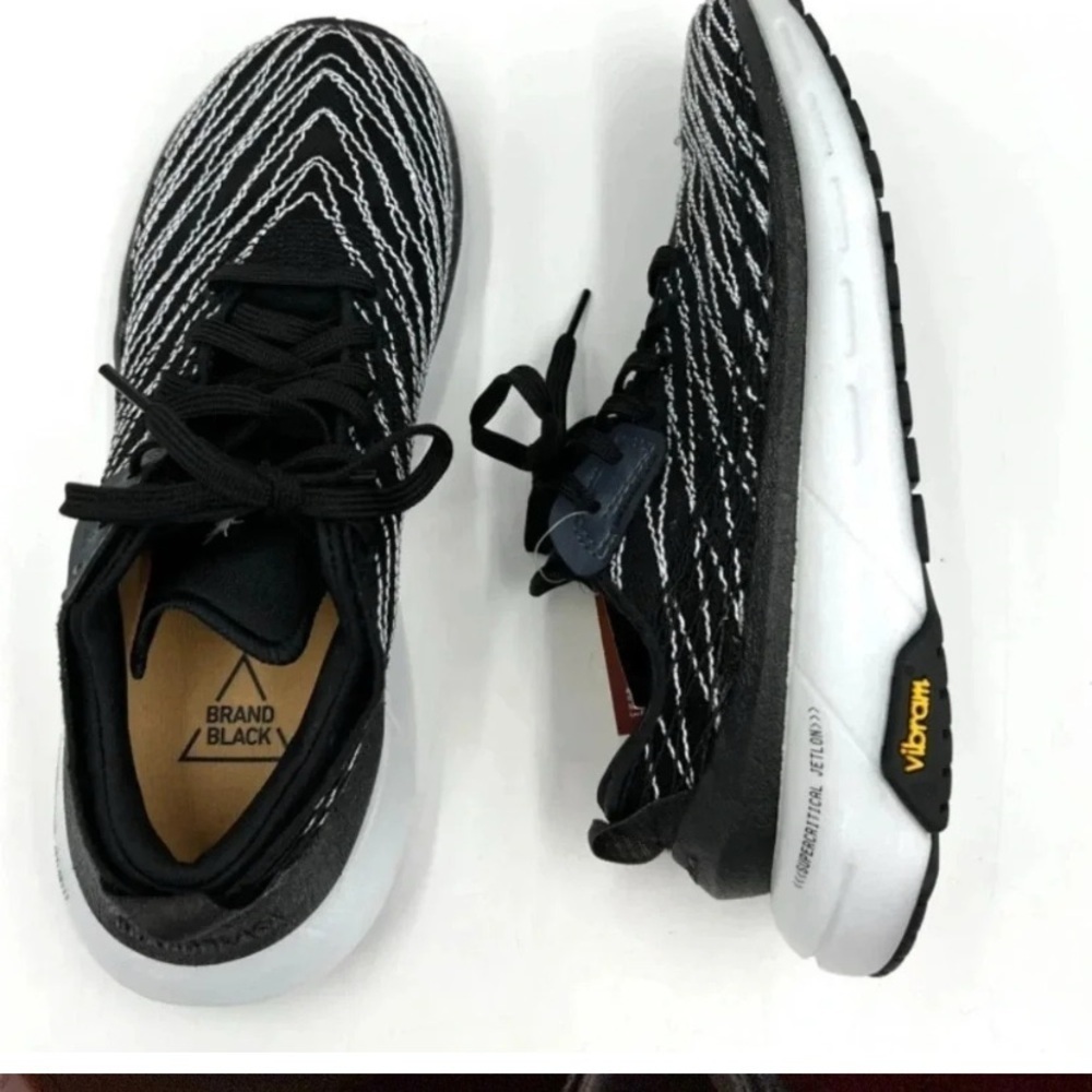 Brandblack tarantula running Black/ white Sneakers Vibram Sole Women's Size 8